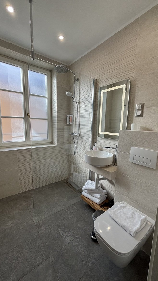 Doppelzimmer mit Zustellbett – Ansicht 5
